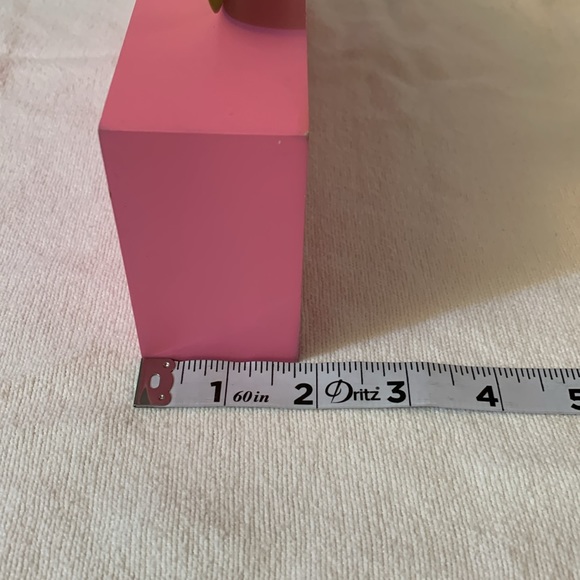 Maggie Lindley - my soul’s window “friends” sign with white daisy - Picture 9 of 9